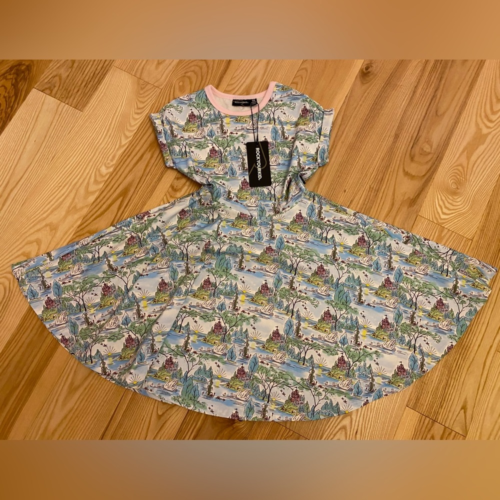 Rock Your Kids Swan/castle print size 10 NWT